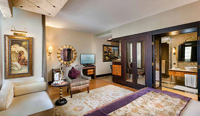 Premium Side Sea/Pool View Room